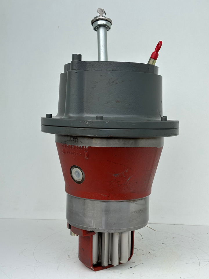 LIEBHERR Liebherr – Bauer Original Schwenkantrieb Typ:SAT275/251 mit ID-Nr.933017801. MG15, MBG12, MG20, MFG10, BG12H. #933017801.0121# - Reductor de giro para Perforadora: foto 1 LIEBHERR Liebherr – Bauer Original Schwenkantrieb Typ:SAT275/251 mit ID-Nr.933017801. MG15, MBG12, MG20, MFG10, BG12H. #933017801.0121# - Reductor de giro para Perforadora: foto 1