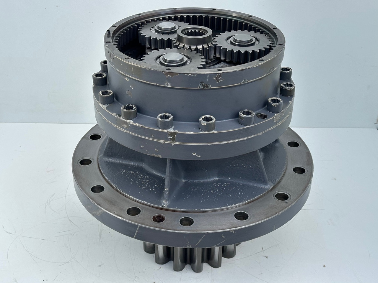 LIEBHERR Original Schwenkantrieb Typ:GFB2160 mit ID-Nr.11657357 – ID-Nr.12204229 – ID-Nr.12947309. R920 S-1545, R920-1545, R922LC-1442, R922 LC-1443, R924 LC-1444, R924 LC-1445. #11657357.04.10# - Reductor de giro para Excavadora de cadenas: foto 3 LIEBHERR Original Schwenkantrieb Typ:GFB2160 mit ID-Nr.11657357 – ID-Nr.12204229 – ID-Nr.12947309. R920 S-1545, R920-1545, R922LC-1442, R922 LC-1443, R924 LC-1444, R924 LC-1445. #11657357.04.10# - Reductor de giro para Excavadora de cadenas: foto 3