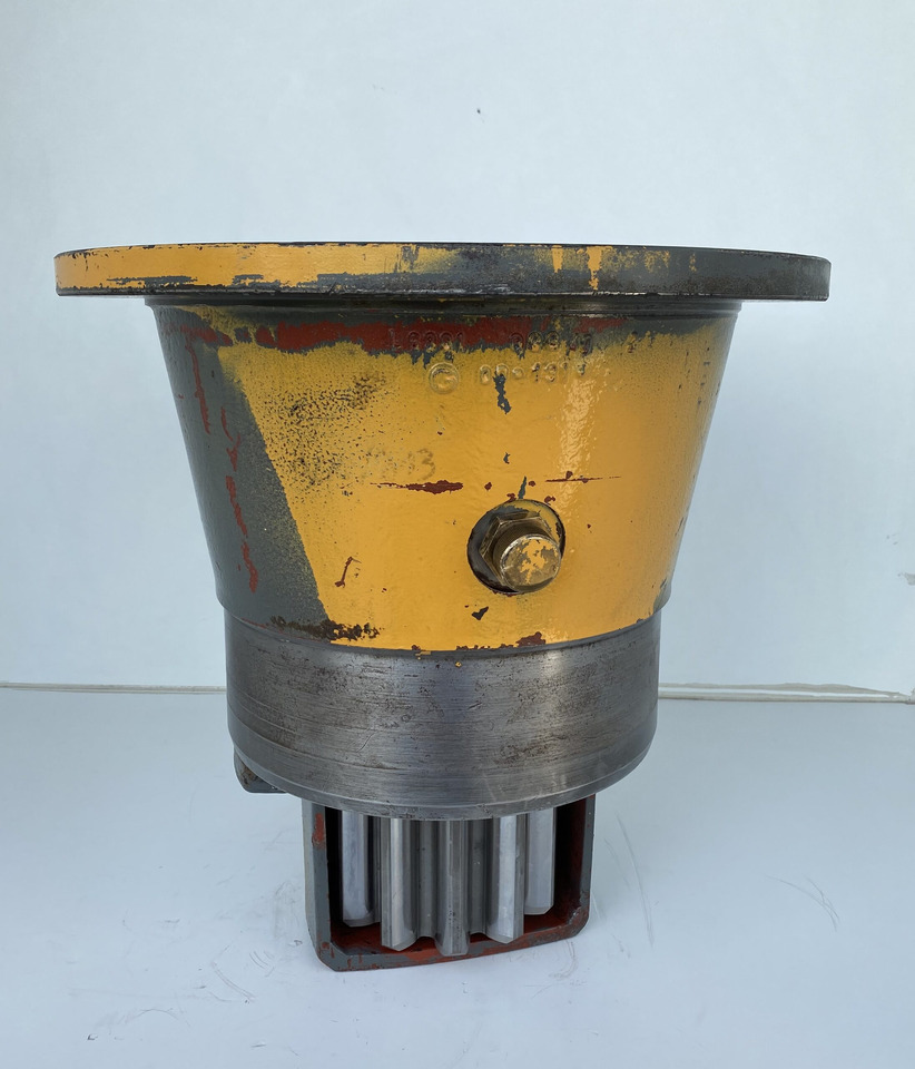 Liebherr Abtriebswellengehäuse ID-Nr.9441707 mit Abtriebswelle ID-Nr.9441713. SAT300/213 - SAT300/225 - SAT375/219. A900 C-LI, A944 B-LI, E942,LOS942,LOS944,P942,P944,R942,R944, R944B. #AB.1555# - Reductor de giro para Maquinaria de construcción: foto 2 Liebherr Abtriebswellengehäuse ID-Nr.9441707 mit Abtriebswelle ID-Nr.9441713. SAT300/213 - SAT300/225 - SAT375/219. A900 C-LI, A944 B-LI, E942,LOS942,LOS944,P942,P944,R942,R944, R944B. #AB.1555# - Reductor de giro para Maquinaria de construcción: foto 2