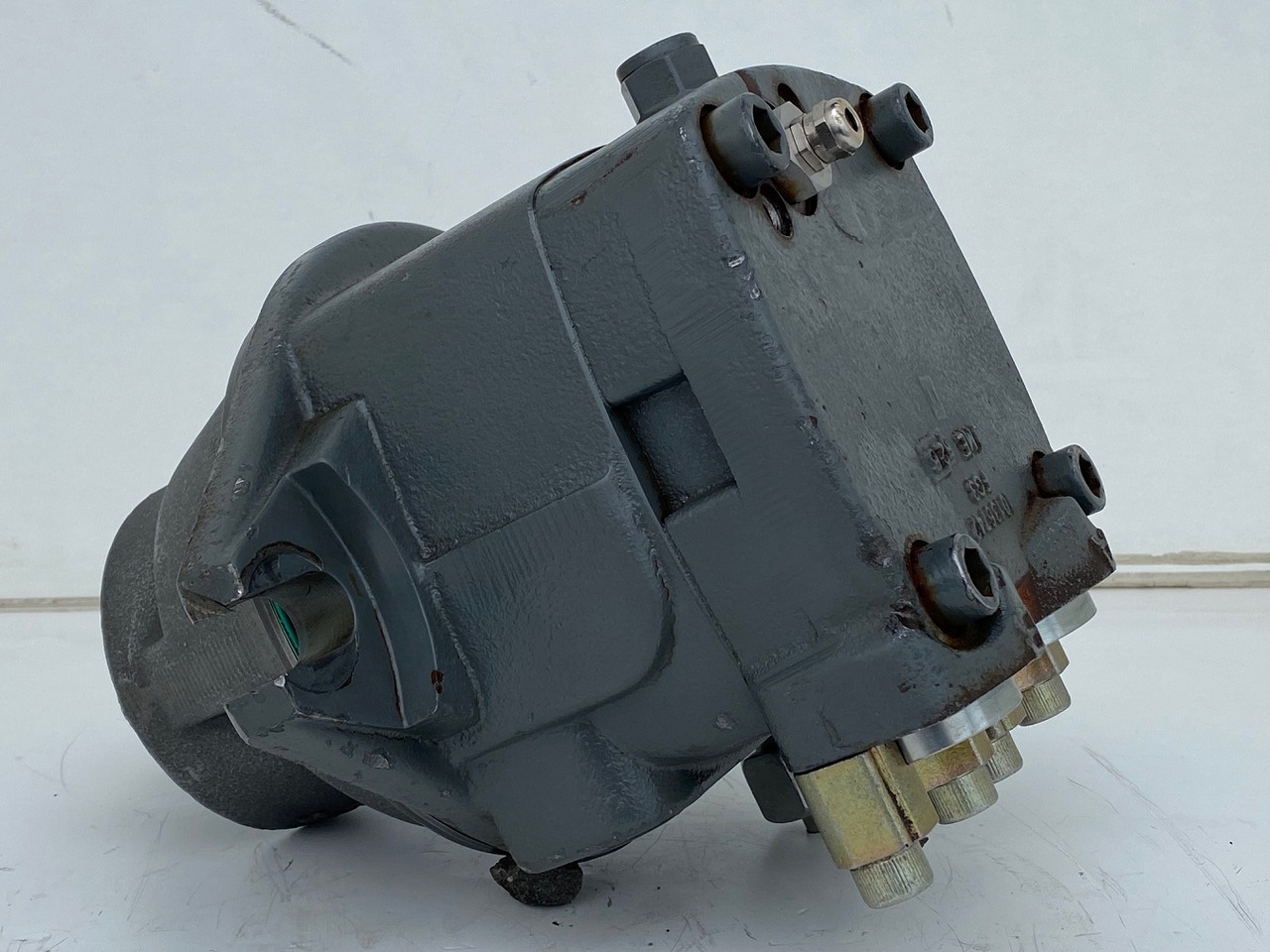 Liebherr Hydraulikeinbaumotor FMF090, ID-Nr.10120382 - ID-Nr.9273168 - ID-Nr.9074075. A900, A944, LH60, E942, EP944, ER944, LOS942, LOS944, P942, P944, R934 TR, R940, R942, R944, R946, R950. #17868 - Motor hidráulico para Excavadora de cadenas: foto 3 Liebherr Hydraulikeinbaumotor FMF090, ID-Nr.10120382 - ID-Nr.9273168 - ID-Nr.9074075. A900, A944, LH60, E942, EP944, ER944, LOS942, LOS944, P942, P944, R934 TR, R940, R942, R944, R946, R950. #17868 - Motor hidráulico para Excavadora de cadenas: foto 3