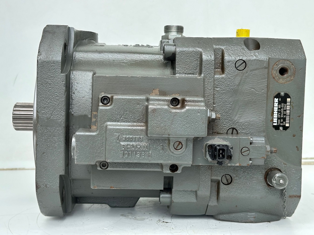 Liebherr Hydraulikverstellpumpe Typ:DPV O 165. ID-Nr.10120060 - ID-Nr.10144915. LH120 C-1103, LH120 CG-1103, LH120 M-1102. #10144915.13342# - Bomba hidráulica para Excavadora de ruedas: foto 5 Liebherr Hydraulikverstellpumpe Typ:DPV O 165. ID-Nr.10120060 - ID-Nr.10144915. LH120 C-1103, LH120 CG-1103, LH120 M-1102. #10144915.13342# - Bomba hidráulica para Excavadora de ruedas: foto 5