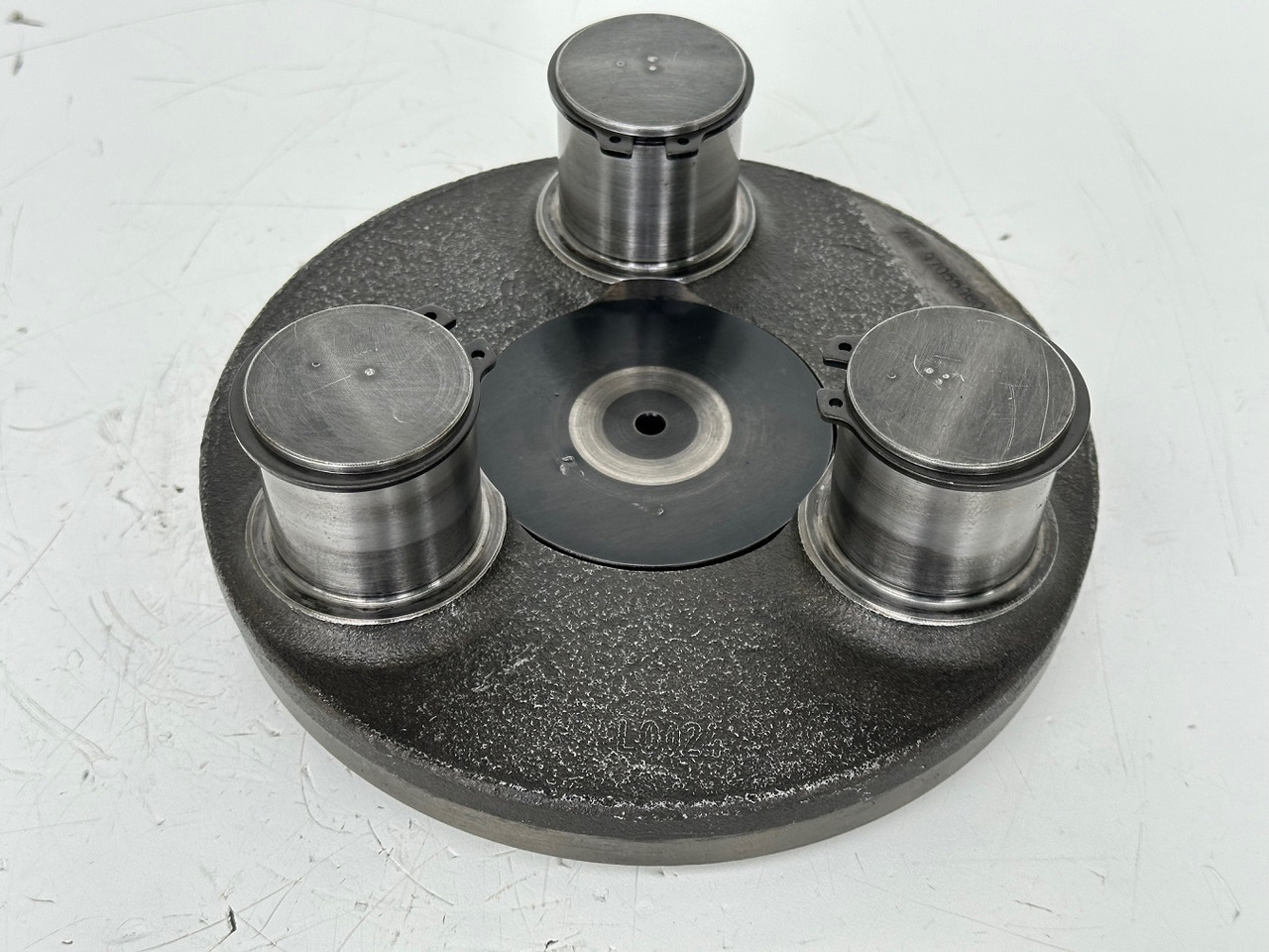 Liebherr Planetenträger ID-Nr.970559601. A900,A904,A913COMP,A914COMP,A914,A916COMP,A916,A918COMP,A918,A920,A922RAIL,A924RAIL,LH18,LH22,LH24,LH26,R900,R914 RAIL,R904,R914COMP,R918,R920,R922. #970559601 - Caja de cambios para Maquinaria de construcción: foto 1 Liebherr Planetenträger ID-Nr.970559601. A900,A904,A913COMP,A914COMP,A914,A916COMP,A916,A918COMP,A918,A920,A922RAIL,A924RAIL,LH18,LH22,LH24,LH26,R900,R914 RAIL,R904,R914COMP,R918,R920,R922. #970559601 - Caja de cambios para Maquinaria de construcción: foto 1