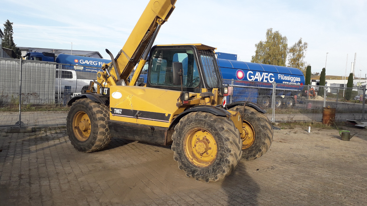 CATERPILLAR TH62 - Cargadora de ruedas: foto 5 CATERPILLAR TH62 - Cargadora de ruedas: foto 5