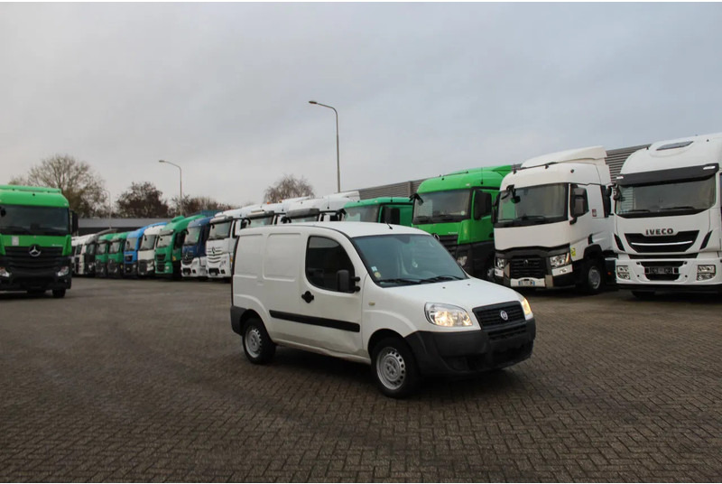 Fiat Doblò Cargo * manual * - Coche: foto 5 Fiat Doblò Cargo * manual * - Coche: foto 5