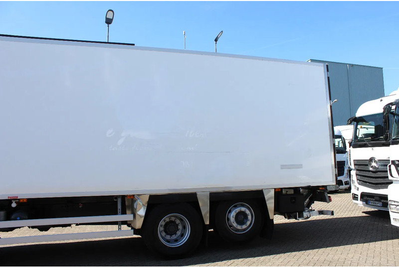 Renault Premium 310 * EURO5 * CARRIER SUPRA 850 * 6X2 * MANUAUL * - Camión frigorífico: foto 5 Renault Premium 310 * EURO5 * CARRIER SUPRA 850 * 6X2 * MANUAUL * - Camión frigorífico: foto 5