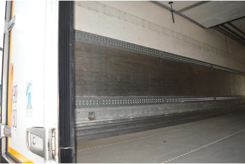 Camión frigorífico Volvo FE 260 * EURO5 * 4X2 * CARRIER SUPRA 950 MT * 4X2 * MANUAL *: foto 15 Camión frigorífico Volvo FE 260 * EURO5 * 4X2 * CARRIER SUPRA 950 MT * 4X2 * MANUAL *: foto 15