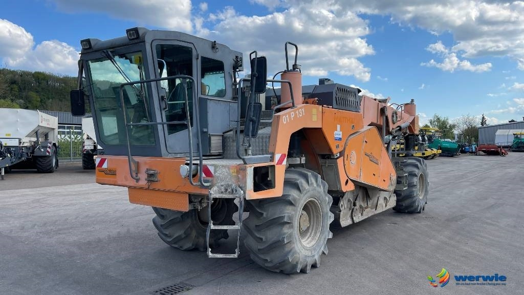 Wirtgen WR2400 - Construcción de carreteras: foto 4 Wirtgen WR2400 - Construcción de carreteras: foto 4
