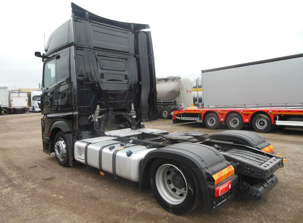 Mercedes-Benz 1848 ACTROS, LOWDECK, GIGA SPACE, STANDKLIMA - Cabeza tractora: foto 4 Mercedes-Benz 1848 ACTROS, LOWDECK, GIGA SPACE, STANDKLIMA - Cabeza tractora: foto 4