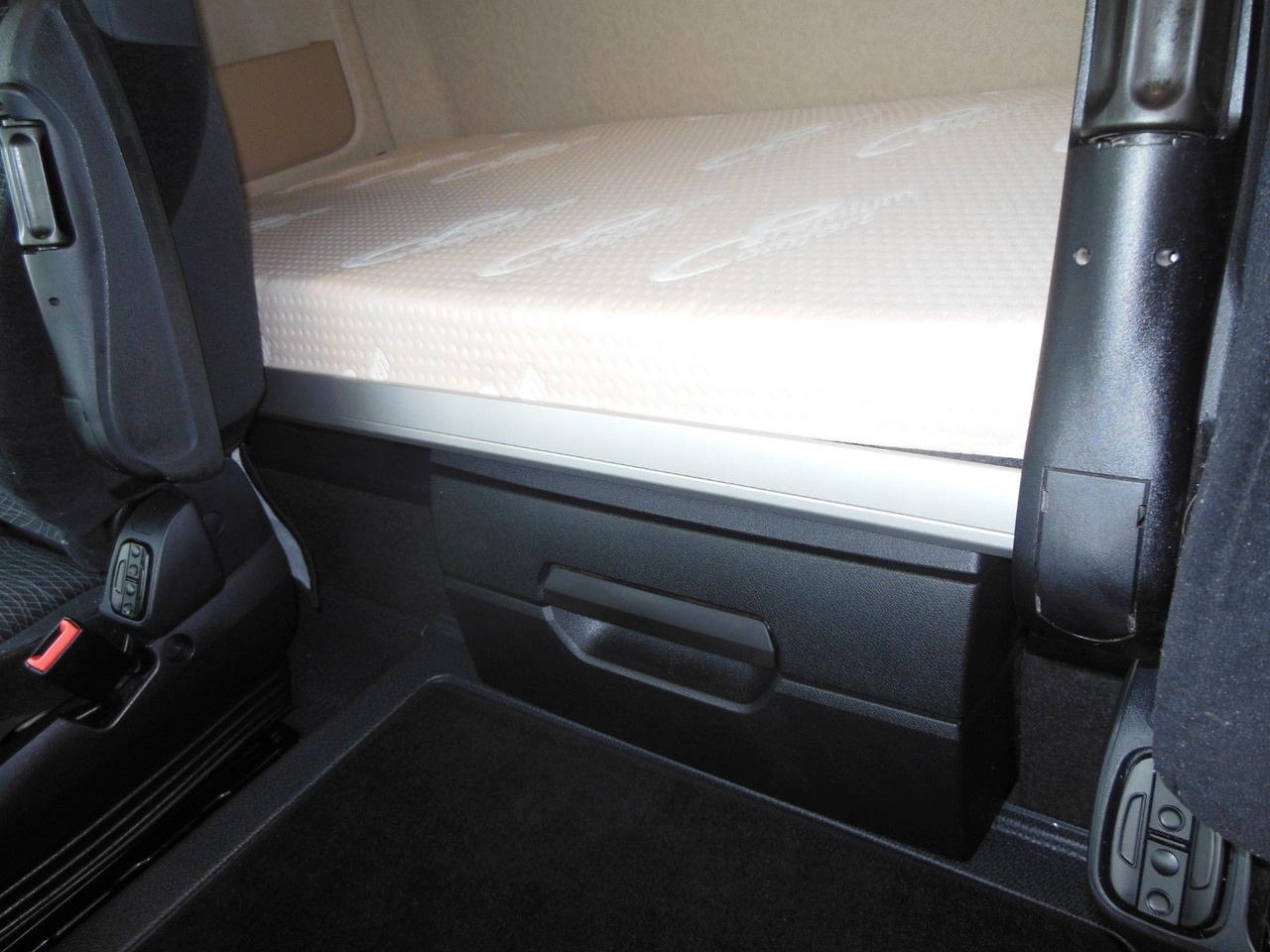 Leasing de Mercedes-Benz 3353 ACTROS, 6X4, TRK, SET 120 TON, WIE NEUE!E!! Mercedes-Benz 3353 ACTROS, 6X4, TRK, SET 120 TON, WIE NEUE!E!!: foto 24 Leasing de Mercedes-Benz 3353 ACTROS, 6X4, TRK, SET 120 TON, WIE NEUE!E!! Mercedes-Benz 3353 ACTROS, 6X4, TRK, SET 120 TON, WIE NEUE!E!!: foto 24