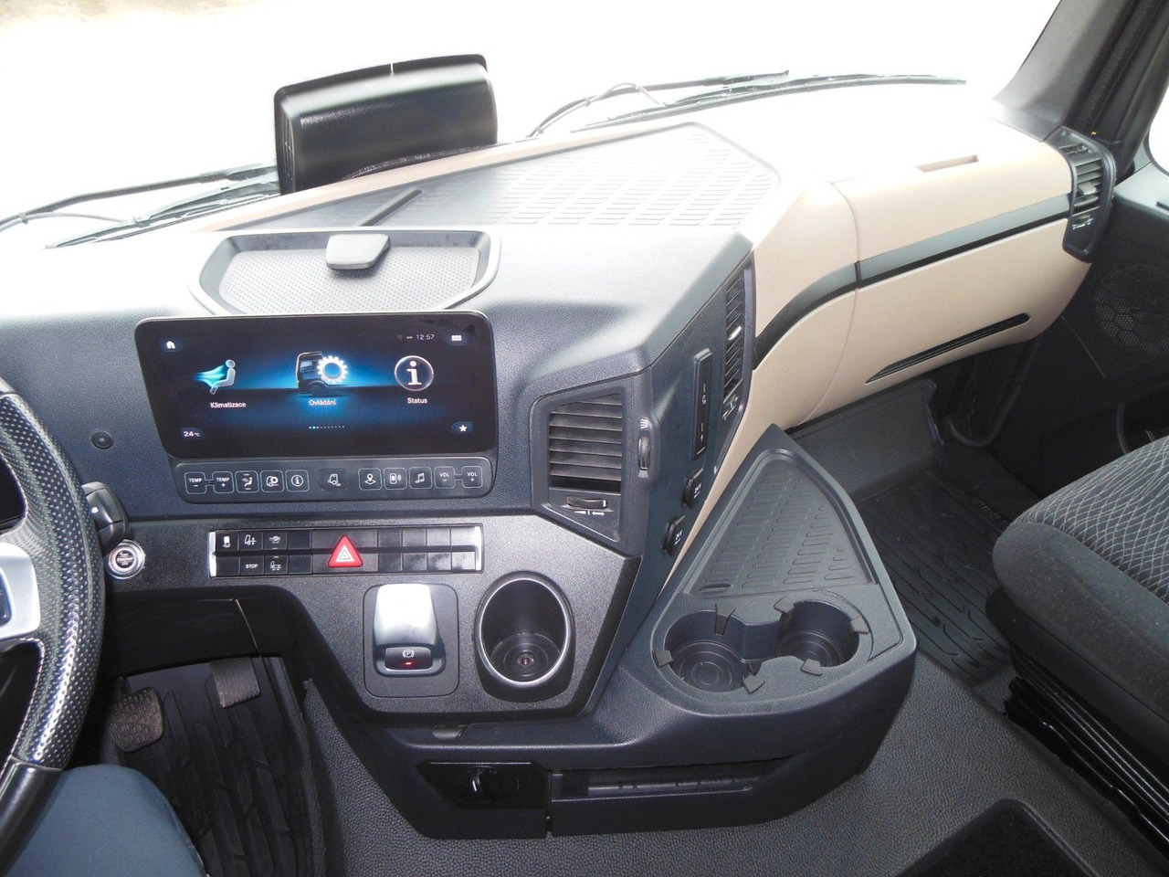 Leasing de Mercedes-Benz 3353 ACTROS, 6X4, TRK, SET 120 TON, WIE NEUE!E!! Mercedes-Benz 3353 ACTROS, 6X4, TRK, SET 120 TON, WIE NEUE!E!!: foto 32 Leasing de Mercedes-Benz 3353 ACTROS, 6X4, TRK, SET 120 TON, WIE NEUE!E!! Mercedes-Benz 3353 ACTROS, 6X4, TRK, SET 120 TON, WIE NEUE!E!!: foto 32