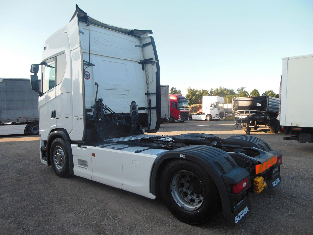 Scania R 450, VOLL LUFT, RETARDER, STANDKLIMA, TOP!!! - Cabeza tractora: foto 4 Scania R 450, VOLL LUFT, RETARDER, STANDKLIMA, TOP!!! - Cabeza tractora: foto 4