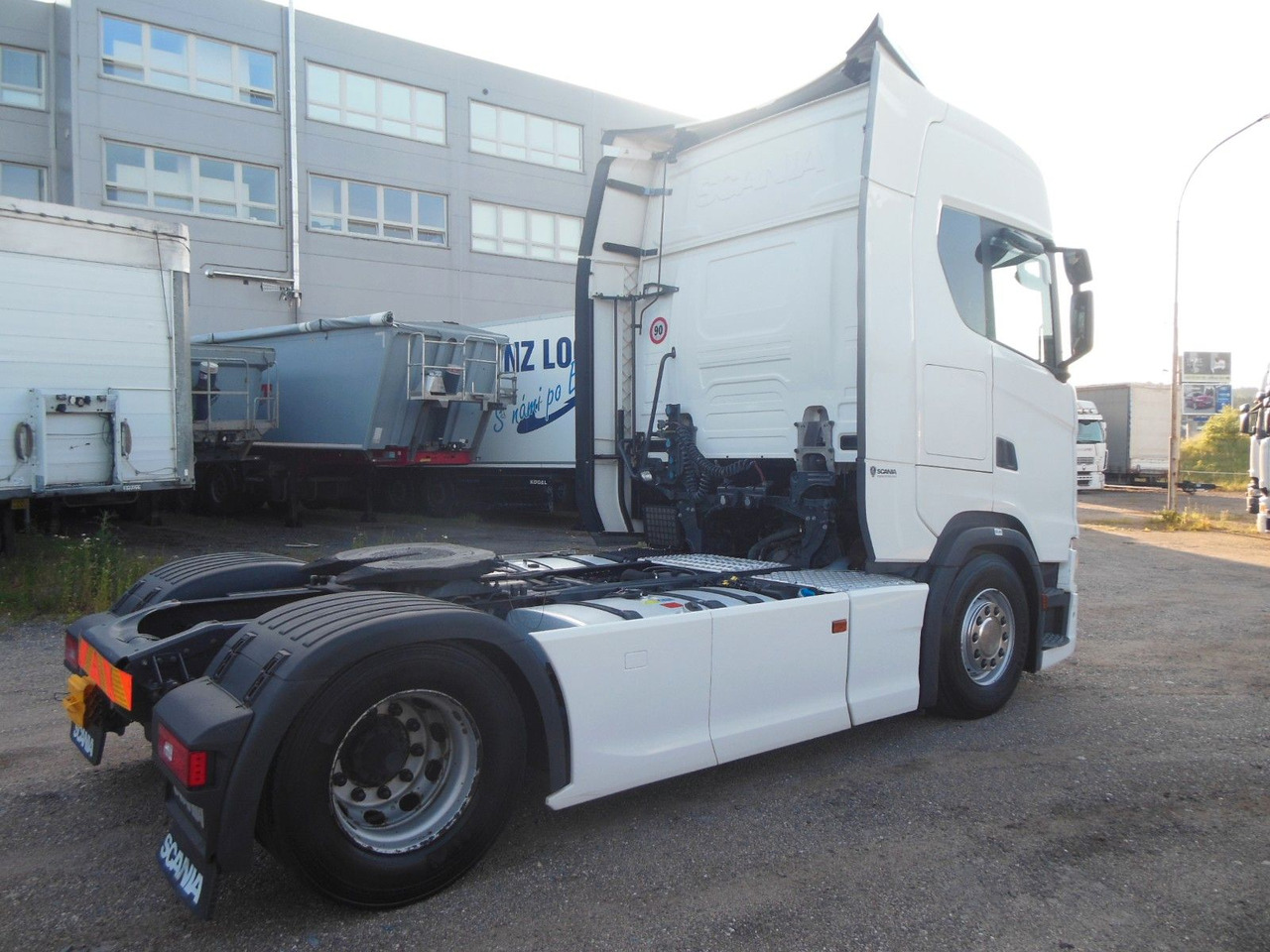 Scania R 450, VOLL LUFT, RETARDER, STANDKLIMA, TOP!!! - Cabeza tractora: foto 3 Scania R 450, VOLL LUFT, RETARDER, STANDKLIMA, TOP!!! - Cabeza tractora: foto 3