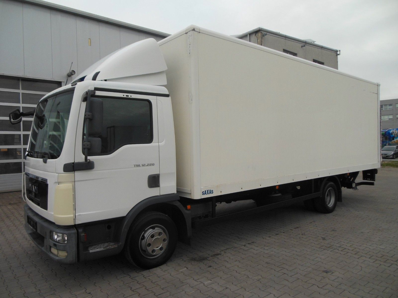 MAN TGL 12.220 BB, D-HOLLANDIA - Camión caja cerrada: foto 1 MAN TGL 12.220 BB, D-HOLLANDIA - Camión caja cerrada: foto 1
