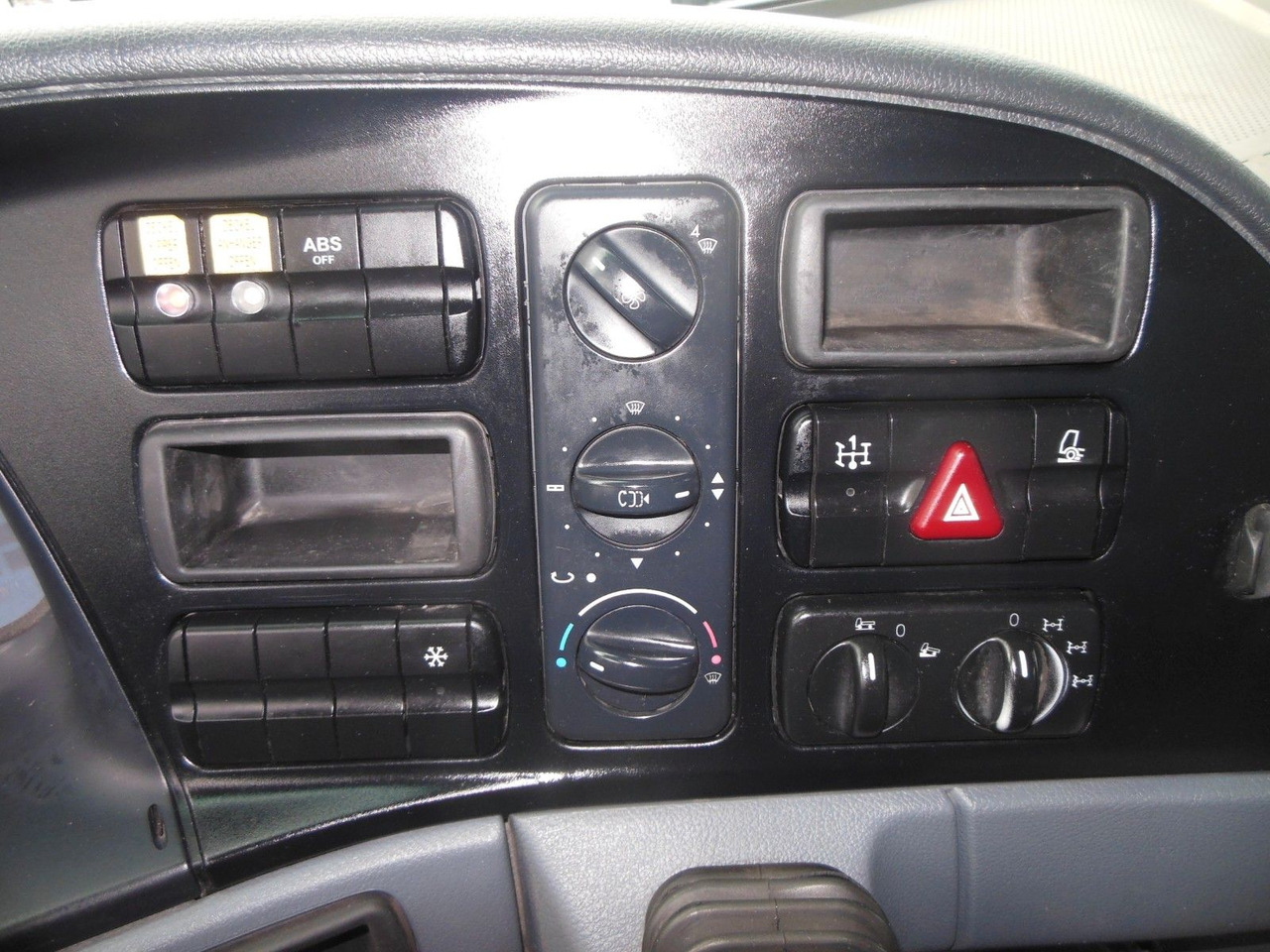 Camión volquete Mercedes-Benz ACTROS 4144, 8X6, 3 PEDALE, MEILLER, BODRMATIC: foto 24