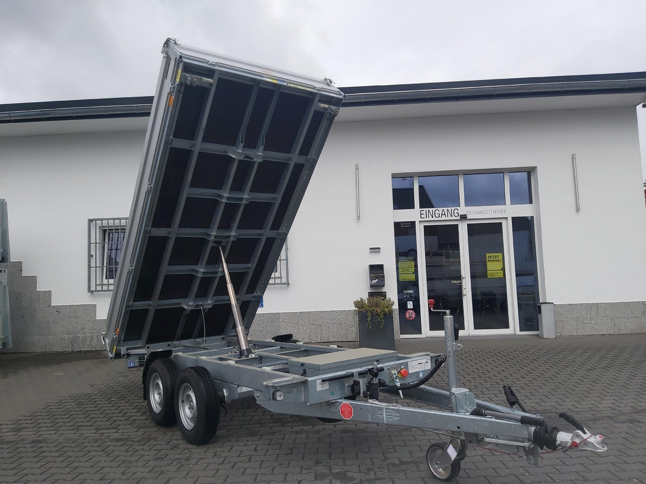 Böckmann Kipper DK AL 3718/35 Profi 374x180x35cm Elektrisch + NHP (L) 3500kg Modell 2024 - Remolque volquete: foto 2 Böckmann Kipper DK AL 3718/35 Profi 374x180x35cm Elektrisch + NHP (L) 3500kg Modell 2024 - Remolque volquete: foto 2