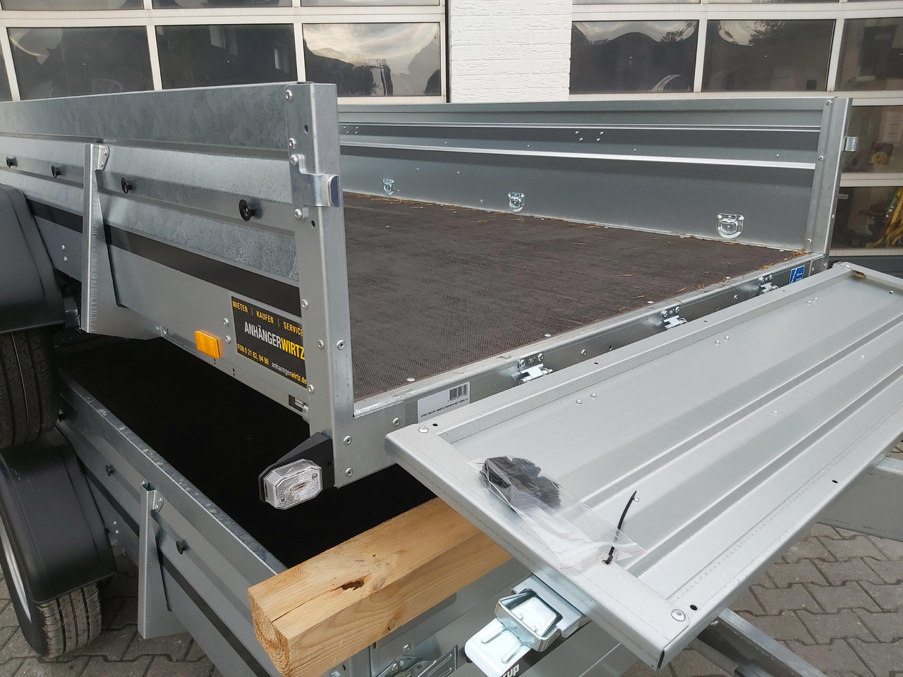 Brenderup 2300 SB 301x153x40cm Stahlwände (M) 1300kg - Remolque de coche: foto 2 Brenderup 2300 SB 301x153x40cm Stahlwände (M) 1300kg - Remolque de coche: foto 2