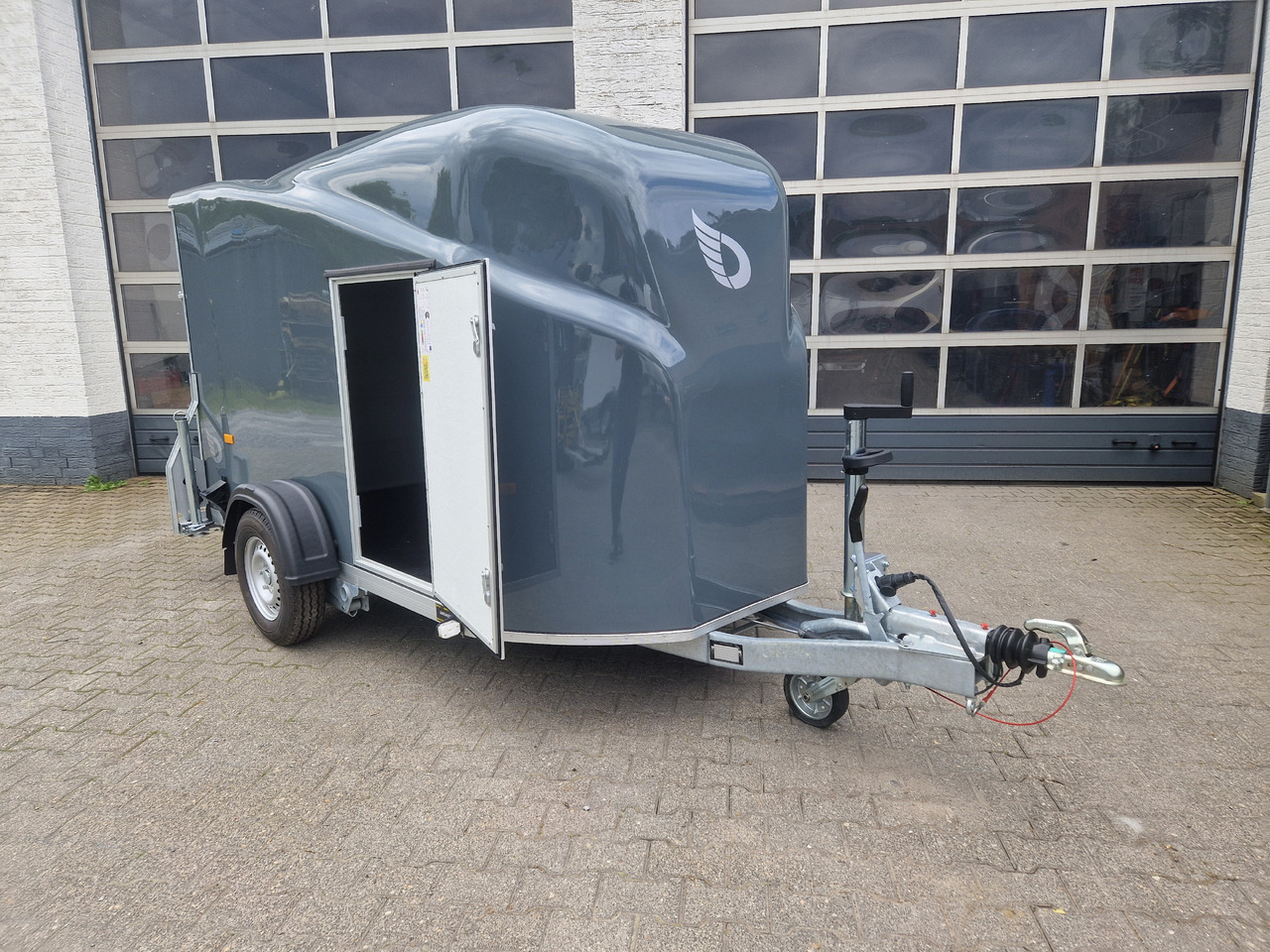 Debon Cargo 1300 300x152x168cm irongrey Seitentür 1300kg Pullman 100km/H - Remolque caja cerrada: foto 2 Debon Cargo 1300 300x152x168cm irongrey Seitentür 1300kg Pullman 100km/H - Remolque caja cerrada: foto 2