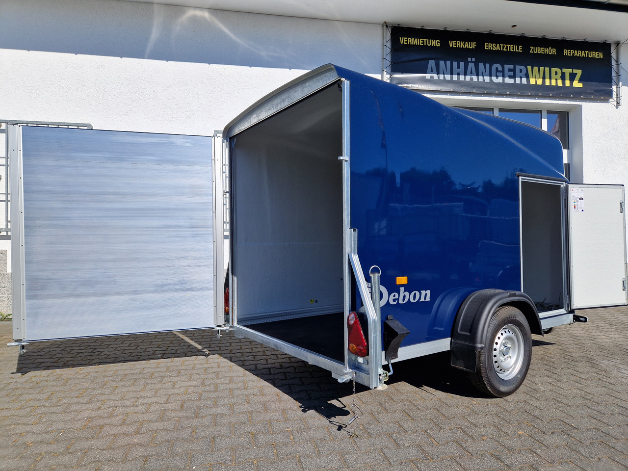 Debon Cargo 1300 300x152x168cm royal blau Seitentür 100km/H Pullman 1300kg - Remolque caja cerrada: foto 3 Debon Cargo 1300 300x152x168cm royal blau Seitentür 100km/H Pullman 1300kg - Remolque caja cerrada: foto 3