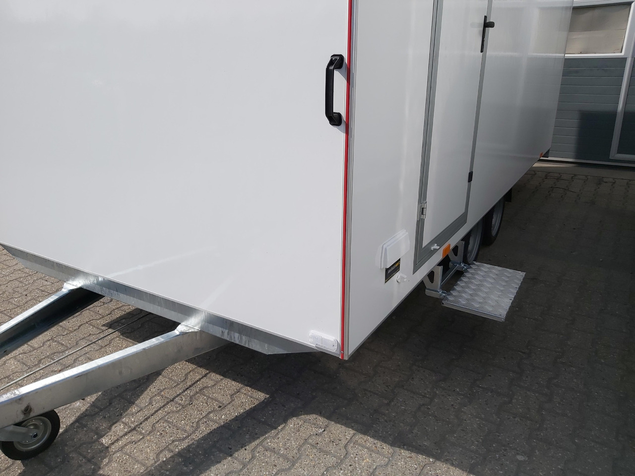 Remolque venta ambulante Event Trailer Koffer TWSP M 470T.01 470x220x217cm Seitenklappe Treppe Tür 230V Licht 100km/H 2700kg: foto 6