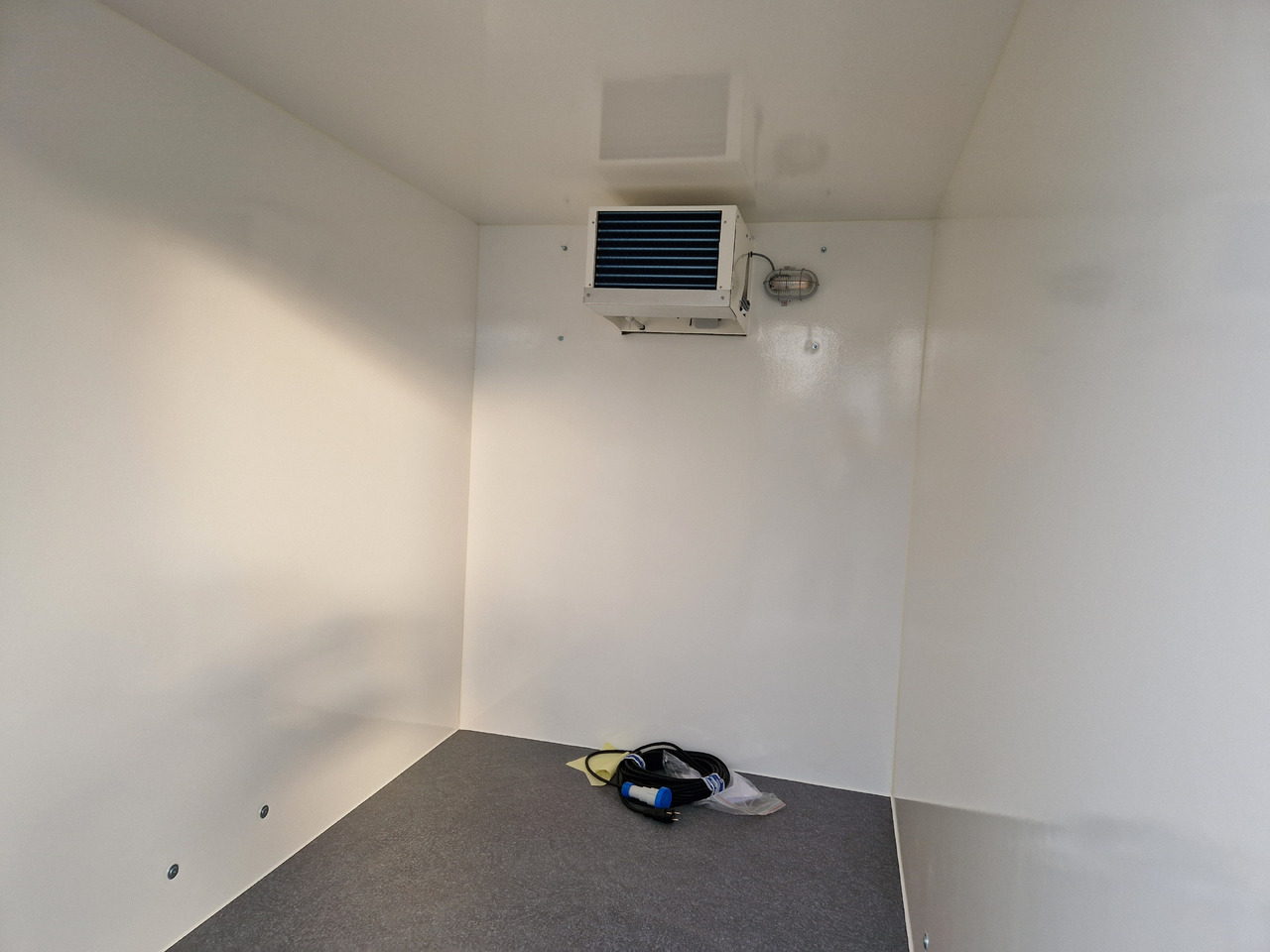 Remolque frigorífico Kargo CoolBoxx FK1326H 251x150x178cm Lebensmittel 230V Govi Kühlung Stützen 1300kg 100km/H: foto 17