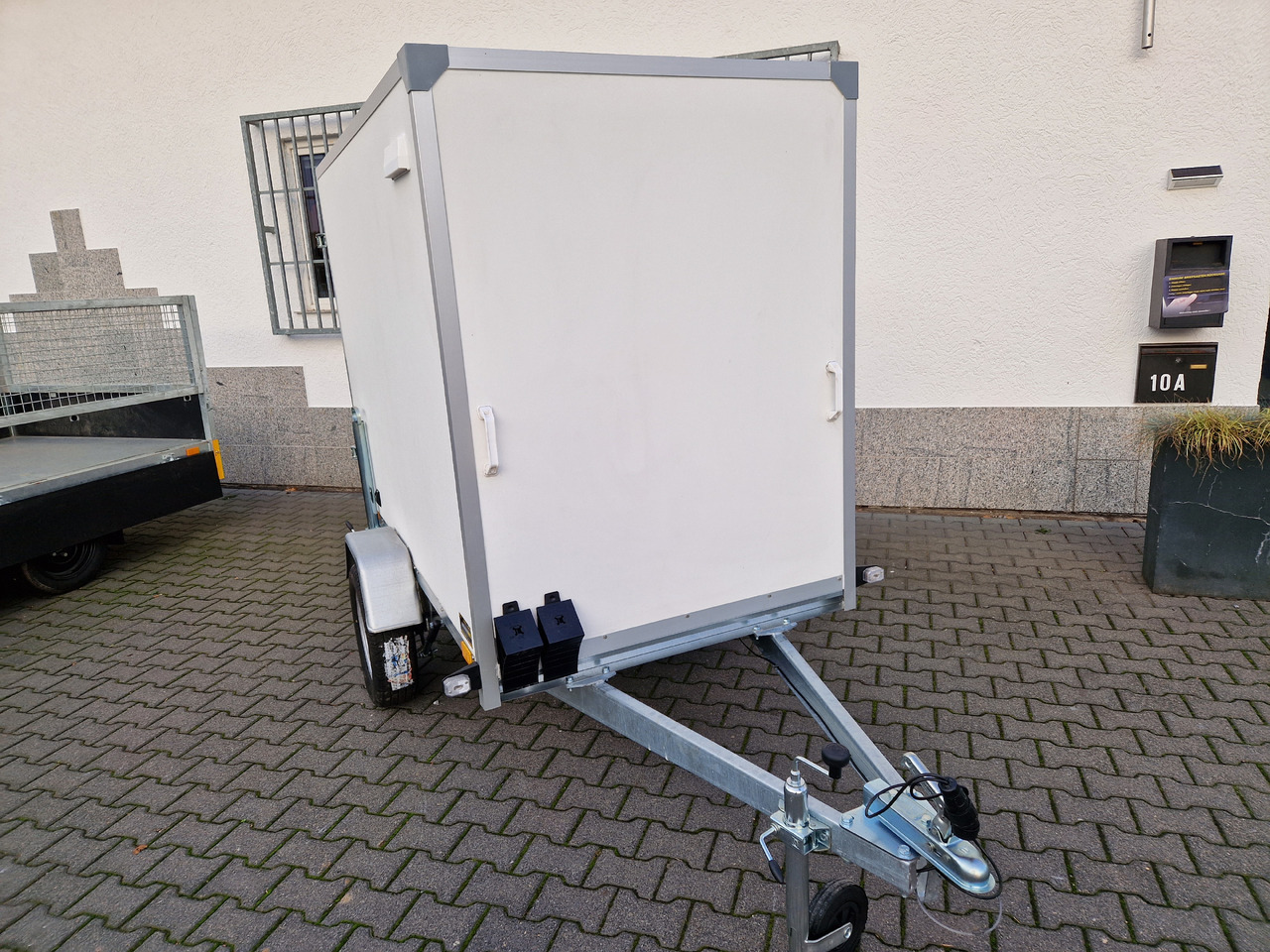 Kargo F7520D 204x114x150cm Zurrsystem (XS) 750kg 100km/H Modell 2024 - Remolque caja cerrada: foto 3 Kargo F7520D 204x114x150cm Zurrsystem (XS) 750kg 100km/H Modell 2024 - Remolque caja cerrada: foto 3