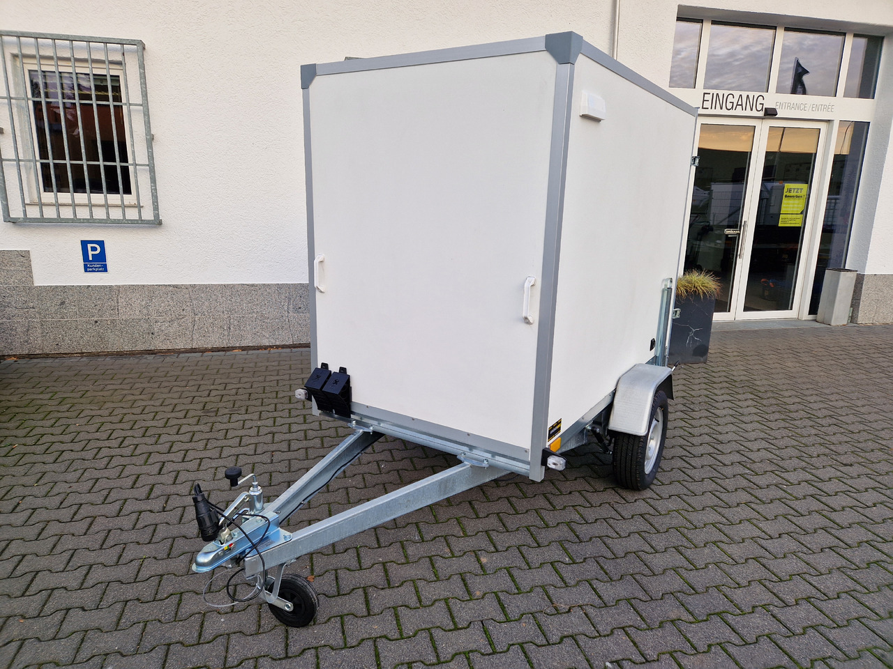 Kargo F7520D 204x114x150cm Zurrsystem (XS) 750kg 100km/H Modell 2024 - Remolque caja cerrada: foto 2 Kargo F7520D 204x114x150cm Zurrsystem (XS) 750kg 100km/H Modell 2024 - Remolque caja cerrada: foto 2