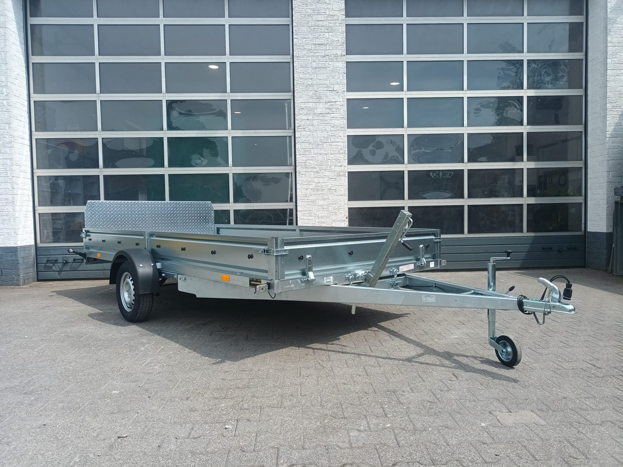 Remolque porta maquinaria Kleinfahrzeug Universal Transporter Multi XL easyload ankippbar Blattfederung 100km/H 750kg: foto 7