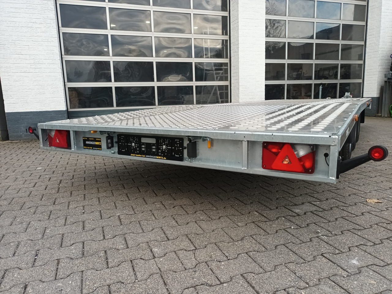 Martz GT UNIDECK PLUS 600/3 S 615x205cm Lohr Stahl & Aluboden Tridem 13" 3500kg - Remolque plataforma/ Caja abierta: foto 2 Martz GT UNIDECK PLUS 600/3 S 615x205cm Lohr Stahl & Aluboden Tridem 13" 3500kg - Remolque plataforma/ Caja abierta: foto 2