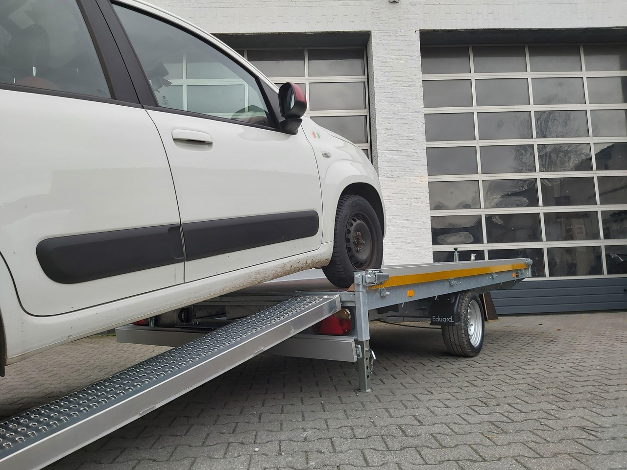 Multi Transporter 356x200x10cm Alurampen Seilwinde Stützen Lfh: 63cm 13" (L) 1800kg - Remolque de coche: foto 2 Multi Transporter 356x200x10cm Alurampen Seilwinde Stützen Lfh: 63cm 13" (L) 1800kg - Remolque de coche: foto 2