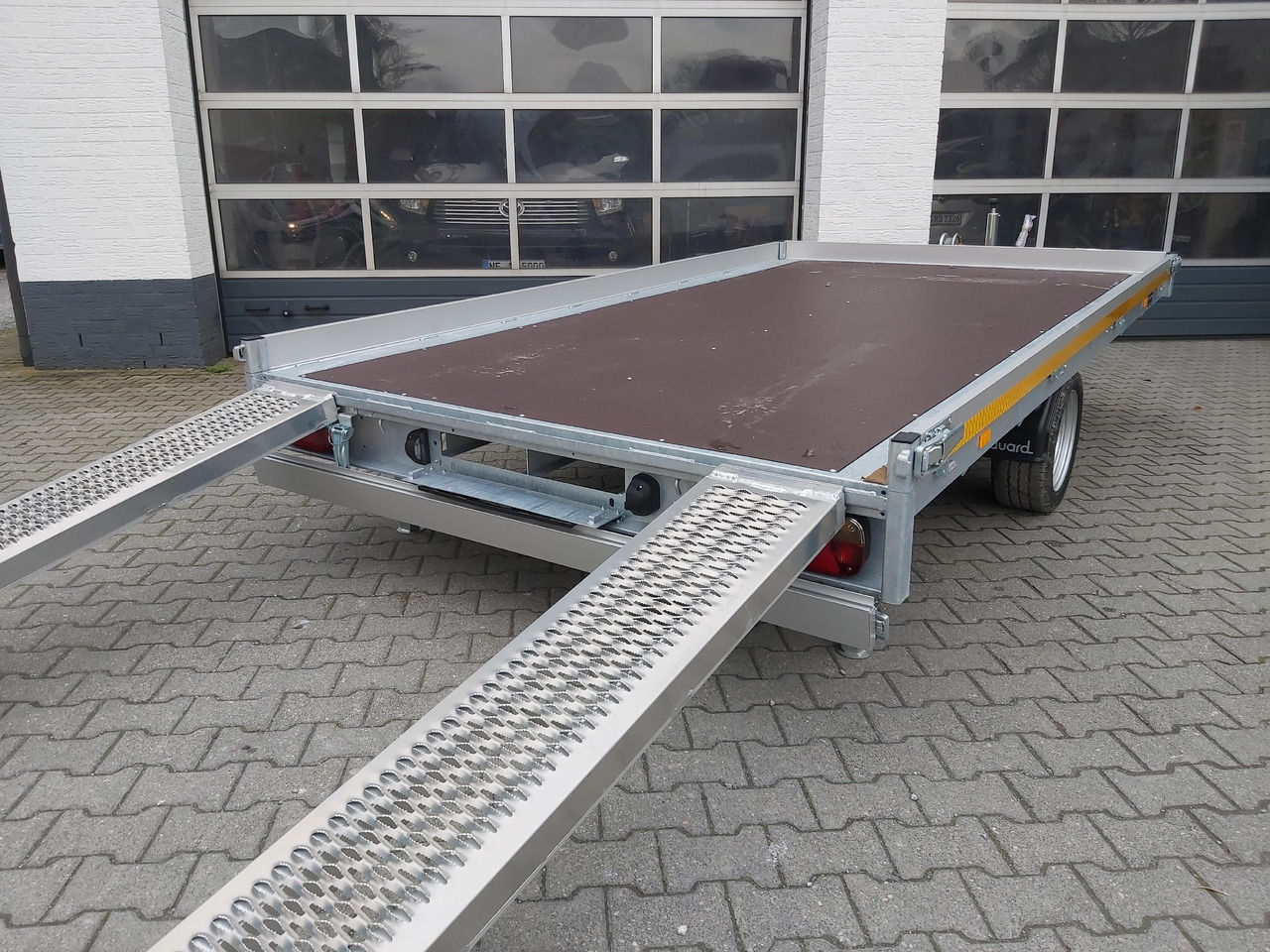 Multi Transporter 356x200x10cm Alurampen Seilwinde Stützen Lfh: 63cm 13" (L) 1800kg - Remolque de coche: foto 5 Multi Transporter 356x200x10cm Alurampen Seilwinde Stützen Lfh: 63cm 13" (L) 1800kg - Remolque de coche: foto 5