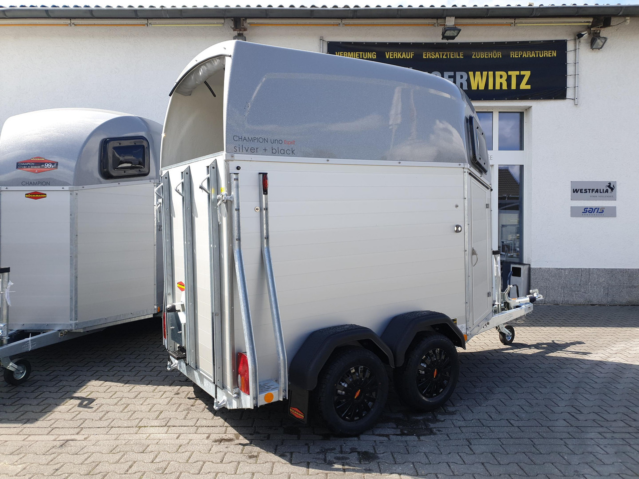 Remolque para caballos Pferdeanhänger Böckmann Champion UNO Esprit silver black Haube silber 1600kg Modell 2024: foto 6