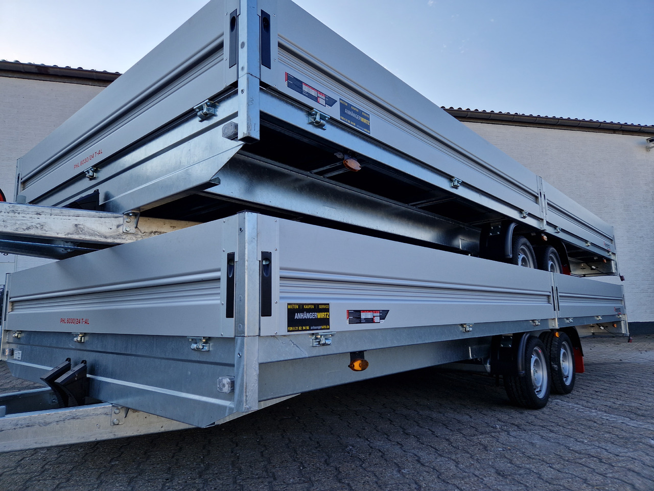 Pongratz Pritschenhochlader PHL 6030/24 T-AL-S 603x246x36cm Tandem 13" 3500kg Winter Aktion - Remolque plataforma/ Caja abierta: foto 2 Pongratz Pritschenhochlader PHL 6030/24 T-AL-S 603x246x36cm Tandem 13" 3500kg Winter Aktion - Remolque plataforma/ Caja abierta: foto 2
