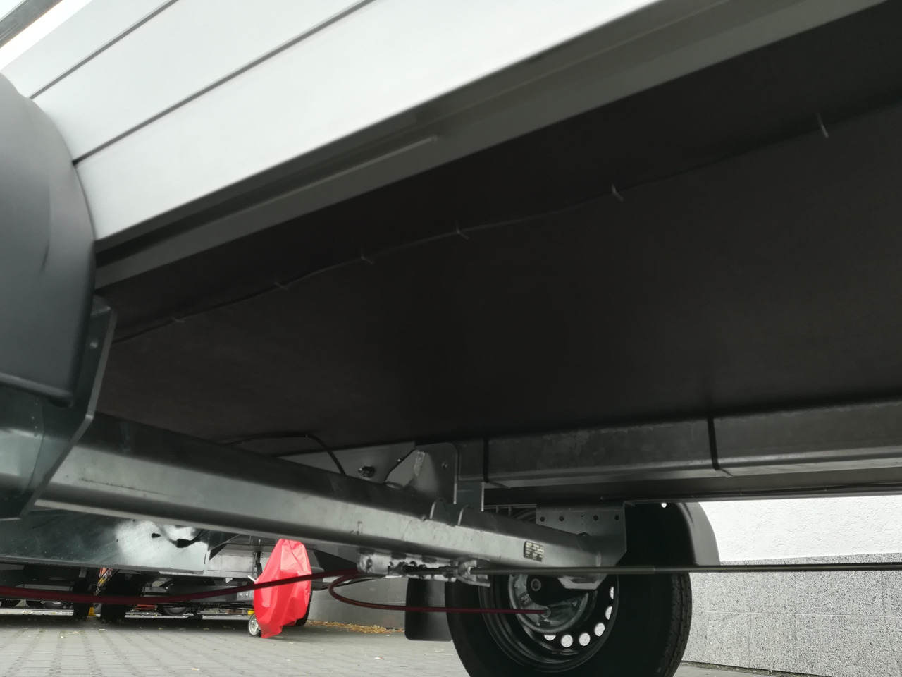 Remolque de coche Saris Anhänger DV135 McAlu Pro MP 255x133x43cm (S) 1350kg Online Aktion Modell 2024: foto 11 Remolque de coche Saris Anhänger DV135 McAlu Pro MP 255x133x43cm (S) 1350kg Online Aktion Modell 2024: foto 11