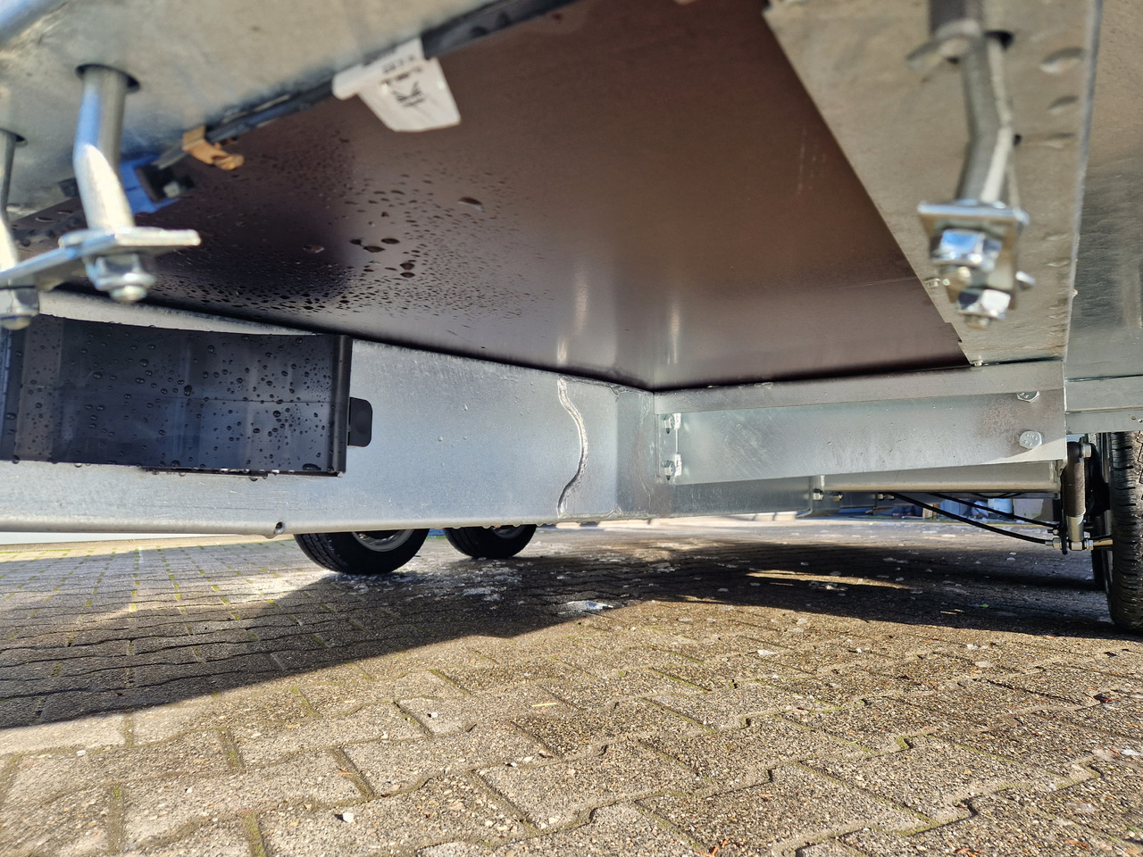 Saris Magnum MAXX 3500 406x182x30cm force one Rampen Schaufelablage 100km/H 3500kg Januar Aktion - Remolque porta maquinaria: foto 4 Saris Magnum MAXX 3500 406x182x30cm force one Rampen Schaufelablage 100km/H 3500kg Januar Aktion - Remolque porta maquinaria: foto 4