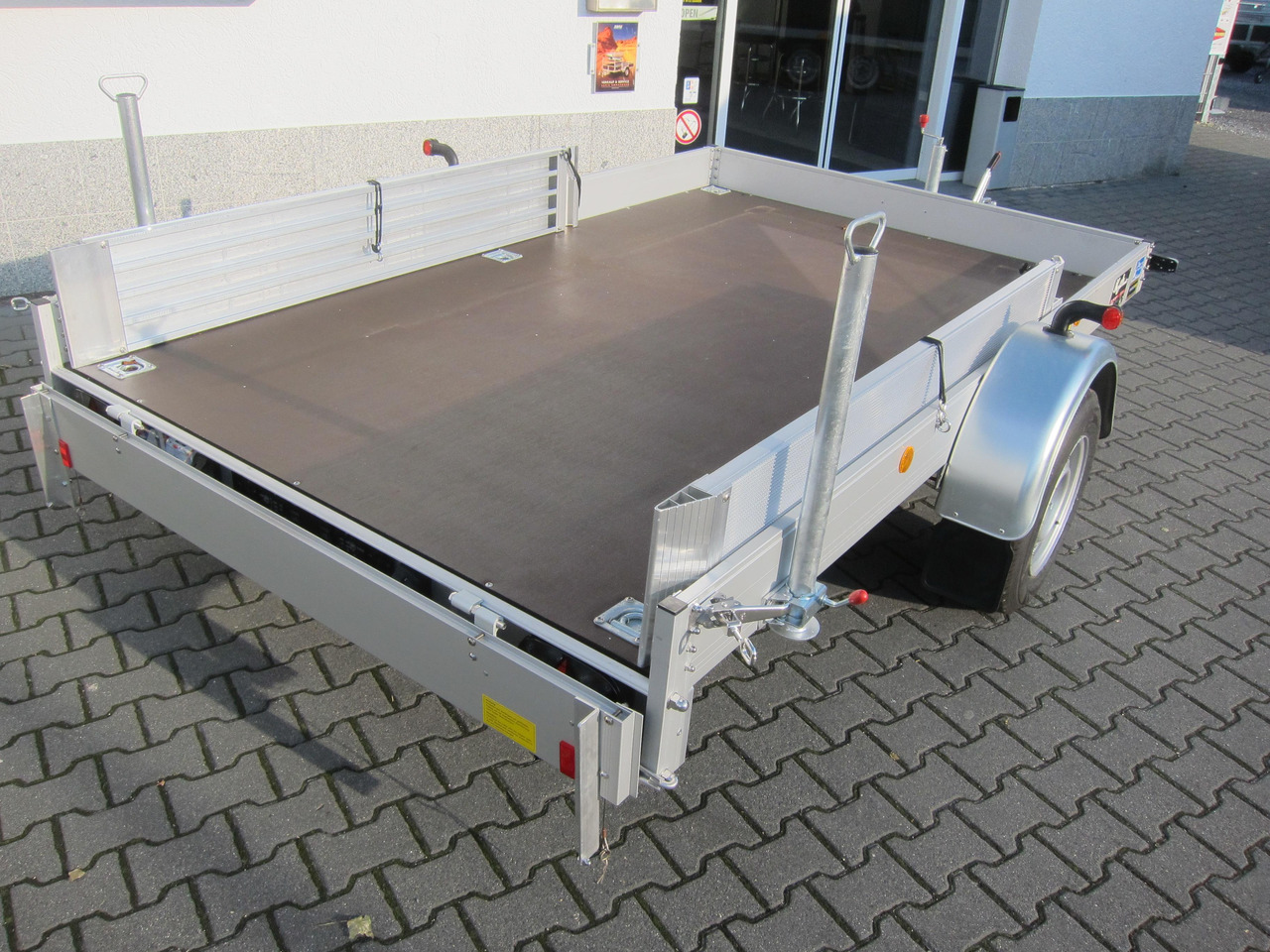 Smart Kleinwagen Transport Anhänger Koch Aluline 300x185x20cm 1500kg 100 km/H - Remolque porta maquinaria: foto 3 Smart Kleinwagen Transport Anhänger Koch Aluline 300x185x20cm 1500kg 100 km/H - Remolque porta maquinaria: foto 3