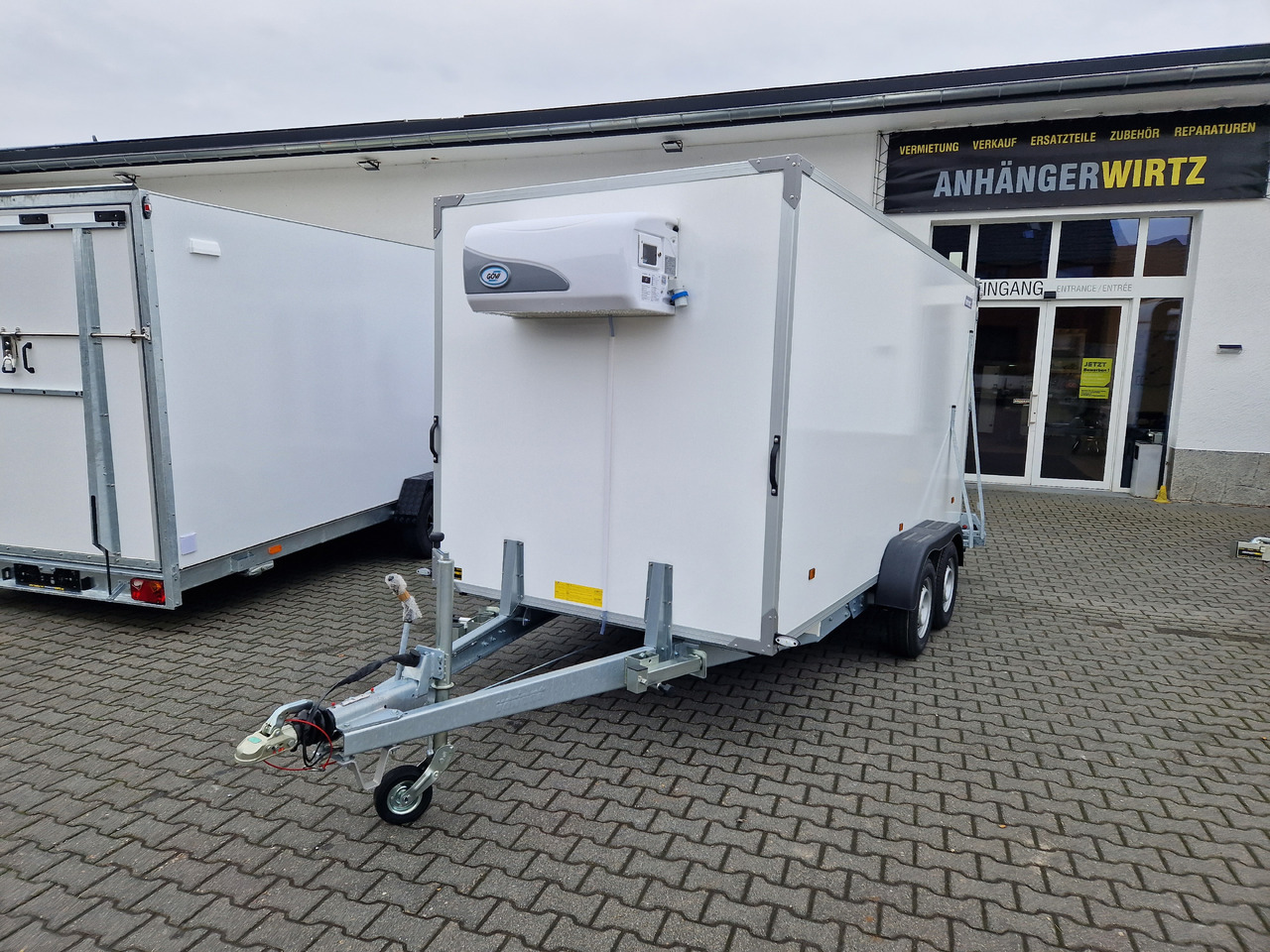 Tiefkühlanhänger 2719 F4 408x175x190cm GOVI Arktik 2000P Aluboden 2700kg - Remolque frigorífico: foto 2 Tiefkühlanhänger 2719 F4 408x175x190cm GOVI Arktik 2000P Aluboden 2700kg - Remolque frigorífico: foto 2