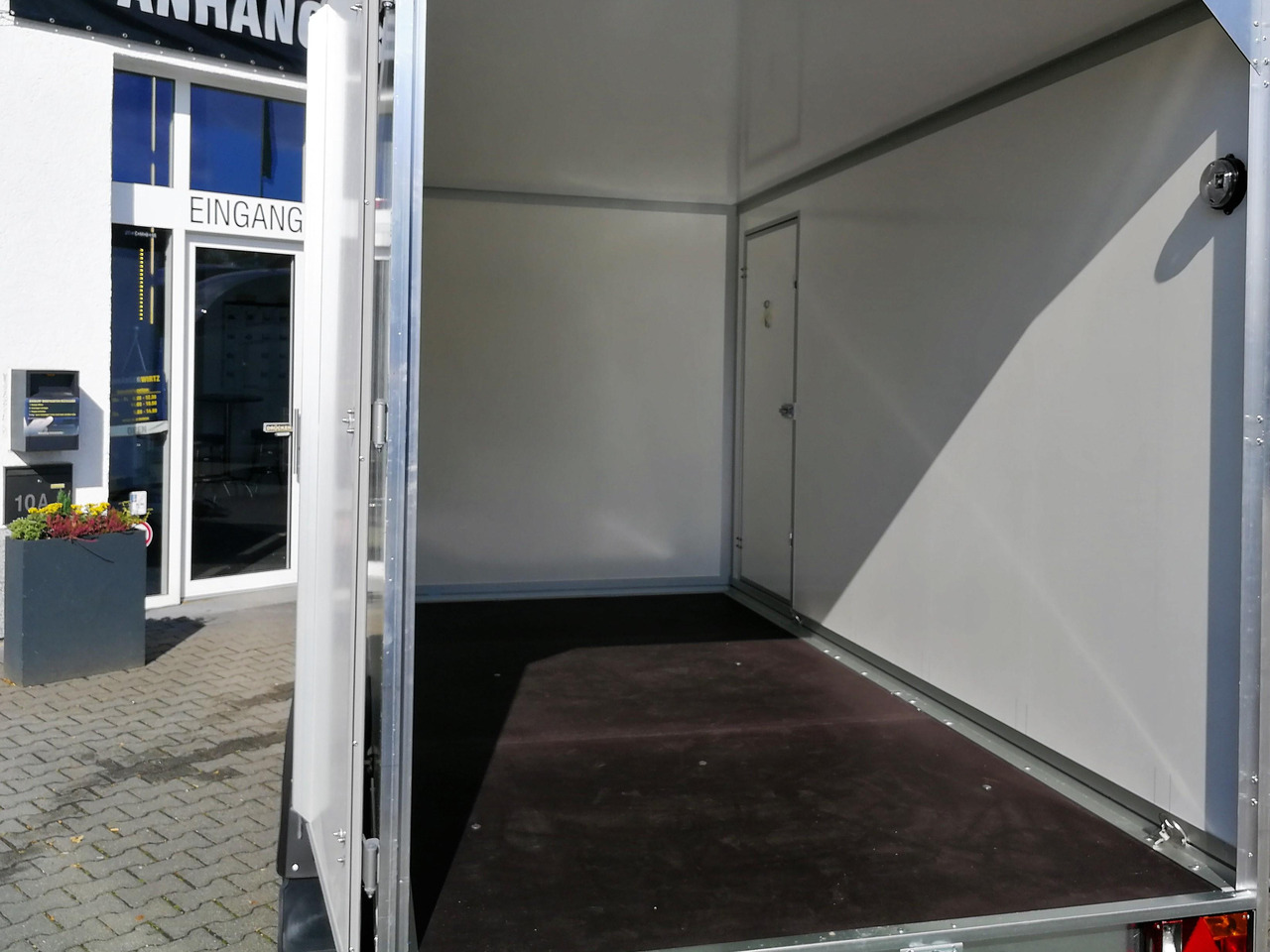 Remolque caja cerrada WM Meyer Koffer AZ 3540/185 S35 401x185x205cm Seitentür (XL) 3500kg Modell 2024: foto 6 Remolque caja cerrada WM Meyer Koffer AZ 3540/185 S35 401x185x205cm Seitentür (XL) 3500kg Modell 2024: foto 6