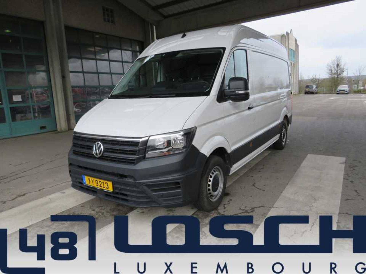 Volkswagen Crafter 35 L3H3 Kasten Euro6 Klima ZV - Furgón: foto 1 Volkswagen Crafter 35 L3H3 Kasten Euro6 Klima ZV - Furgón: foto 1