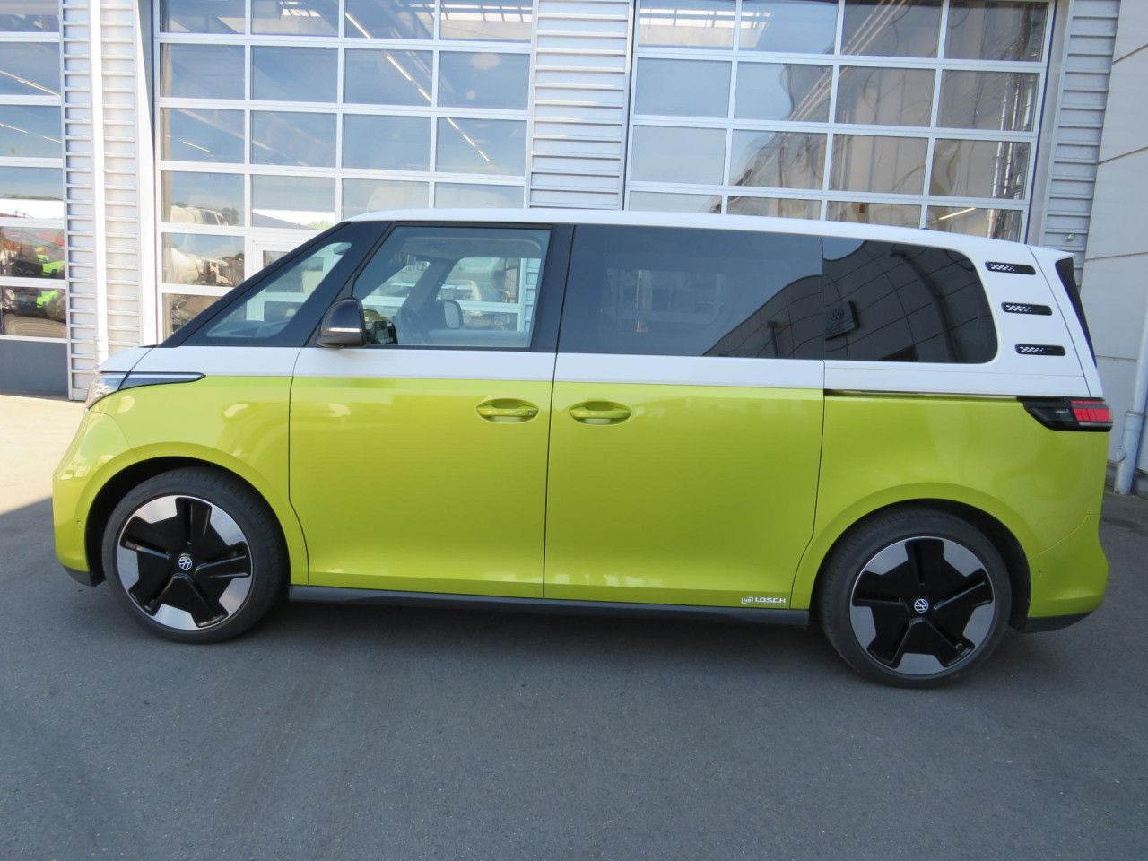 Volkswagen ID.Buzz Pro Design 150 kW Volkswagen ID.Buzz Pro Design 150 kW Klima AHK Navi ZV - Minibús, Autobús eléctrico: foto 3 Volkswagen ID.Buzz Pro Design 150 kW Volkswagen ID.Buzz Pro Design 150 kW Klima AHK Navi ZV - Minibús, Autobús eléctrico: foto 3