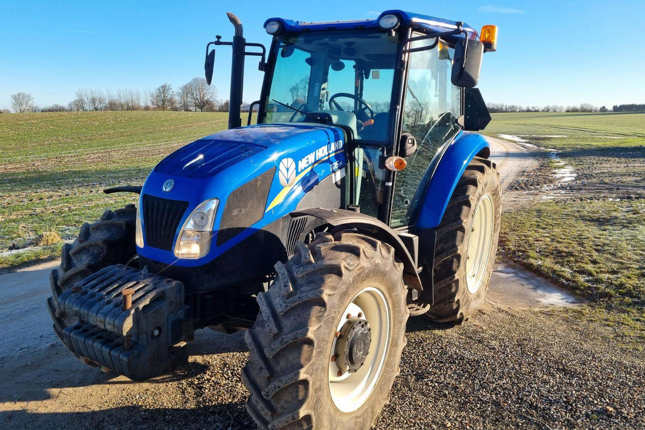 New Holland TD 5.95 - Tractor: foto 2 New Holland TD 5.95 - Tractor: foto 2