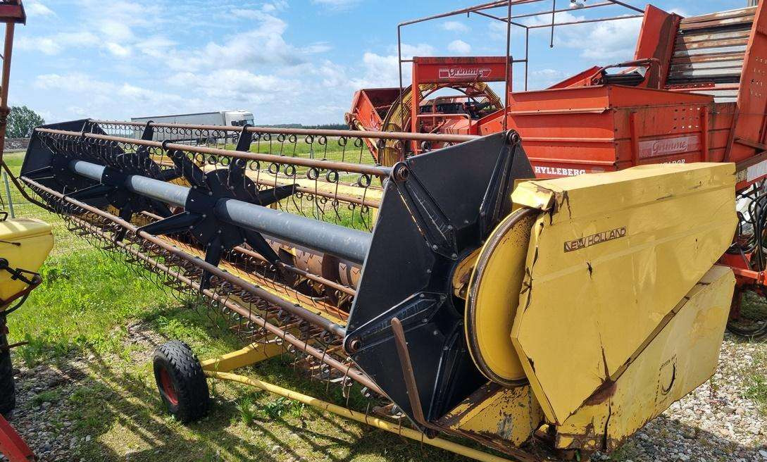 Cosechadora de granos New Holland TX36: foto 6