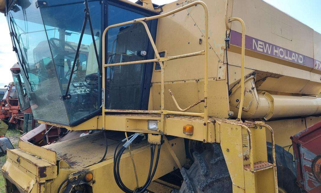 New Holland TX36 - Cosechadora de granos: foto 2 New Holland TX36 - Cosechadora de granos: foto 2