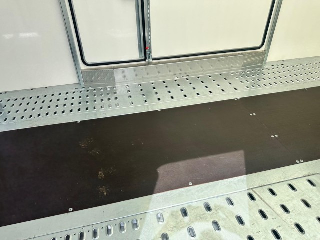 Remolque portavehículos nuevo Brian James Race Sport 341, 341-5521-35-2-12-B, 5530x2100x1960mm, 3,5 to.: foto 9 Remolque portavehículos nuevo Brian James Race Sport 341, 341-5521-35-2-12-B, 5530x2100x1960mm, 3,5 to.: foto 9