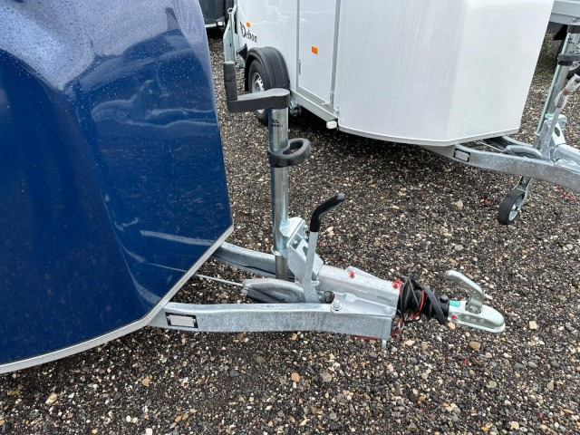 Cheval Liberte Debon Fourgon Cargo 2 Poly + Türe blau 1300 kg, 100 km/h, 300x155x168cm - Remolque caja cerrada: foto 2 Cheval Liberte Debon Fourgon Cargo 2 Poly + Türe blau 1300 kg, 100 km/h, 300x155x168cm - Remolque caja cerrada: foto 2