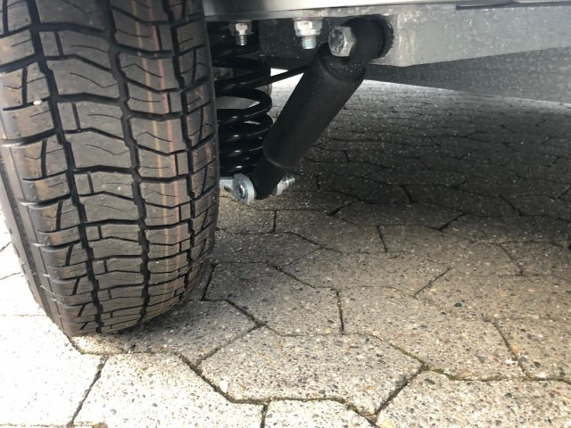 Cheval Liberte Debon Roadster 500 Alu 2600 kg, 100 km/h, 320x167x200cm - Remolque caja cerrada: foto 4 Cheval Liberte Debon Roadster 500 Alu 2600 kg, 100 km/h, 320x167x200cm - Remolque caja cerrada: foto 4