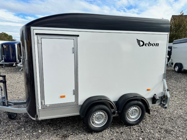 Remolque caja cerrada nuevo Cheval Liberte Debon Roadster 500 Sandwich Verkaufsklappe 2600 kg, 100 km/h, 320x167x200cm: foto 6 Remolque caja cerrada nuevo Cheval Liberte Debon Roadster 500 Sandwich Verkaufsklappe 2600 kg, 100 km/h, 320x167x200cm: foto 6