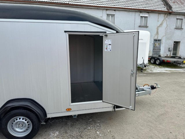 Cheval Liberte Debon Roadster 900 Alu + Türe 3500 kg, 100 km/h, 495x202x202cm - Remolque caja cerrada: foto 4 Cheval Liberte Debon Roadster 900 Alu + Türe 3500 kg, 100 km/h, 495x202x202cm - Remolque caja cerrada: foto 4