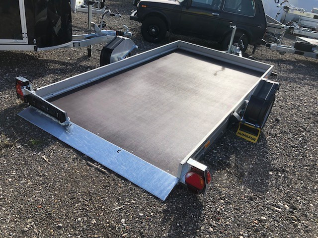 Humbaur Absenkanhänger HKT 182515 S, 2500 x 1565 x 150 mm, 1,8 to. - Remolque de coche: foto 1 Humbaur Absenkanhänger HKT 182515 S, 2500 x 1565 x 150 mm, 1,8 to. - Remolque de coche: foto 1