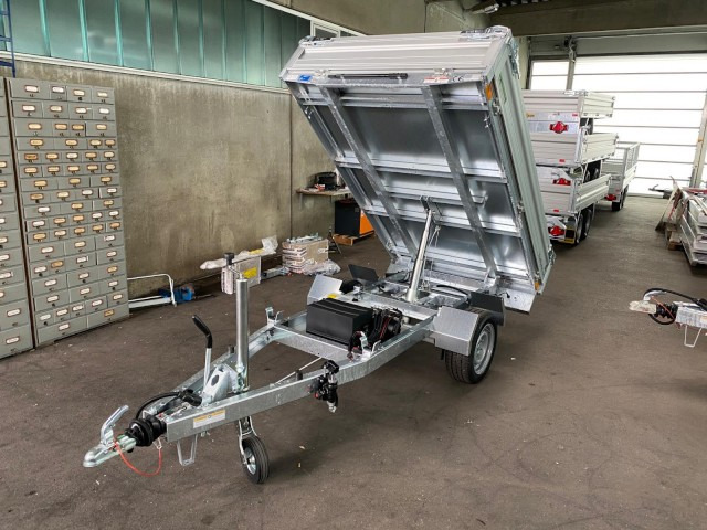 Humbaur HUK 152314 Heckkipper 1,5 t. 2300 x 1400 x 300mm E-Pumpe - Remolque volquete: foto 1 Humbaur HUK 152314 Heckkipper 1,5 t. 2300 x 1400 x 300mm E-Pumpe - Remolque volquete: foto 1