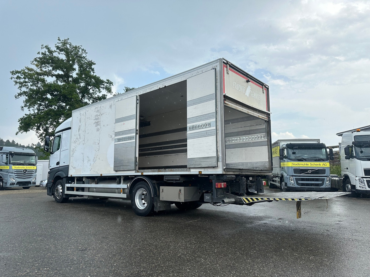MERCEDES-BENZ actros 18.42 4x2 Gas-Kühlfahrzeug - Camión frigorífico: foto 2 MERCEDES-BENZ actros 18.42 4x2 Gas-Kühlfahrzeug - Camión frigorífico: foto 2